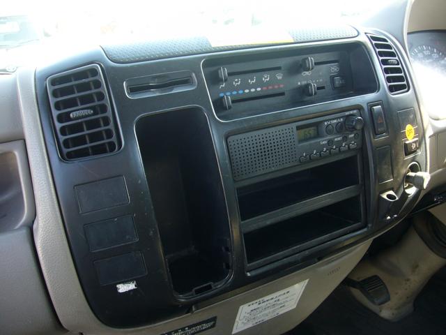 2010 Hino Dutro – thumbnail 4