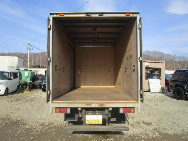 2002 Hino Dutro – thumbnail 4