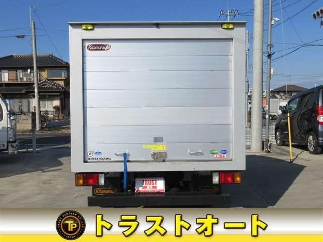 2009 Isuzu Elf – thumbnail 3