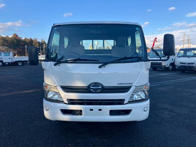 2011 Hino Dutro – thumbnail 2