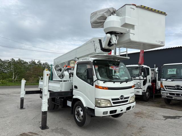 2008 Hino Dutro – thumbnail 4