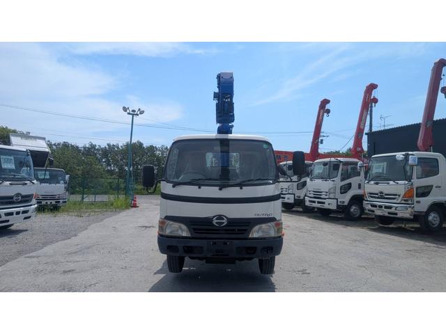 2011 Hino Dutro – thumbnail 2