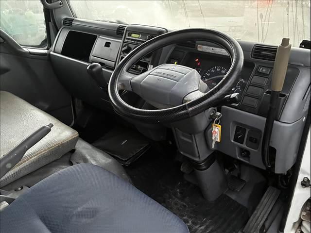 2009 Mitsubishi Fuso Canter – thumbnail 3