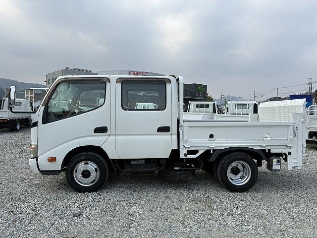 2010 Hino Dutro – thumbnail 4
