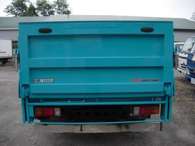 2005 Hino Dutro – thumbnail 4