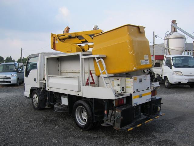 2006 Isuzu Elf – thumbnail 3