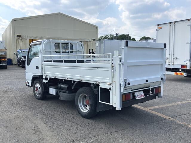 2010 Isuzu Elf – thumbnail 3