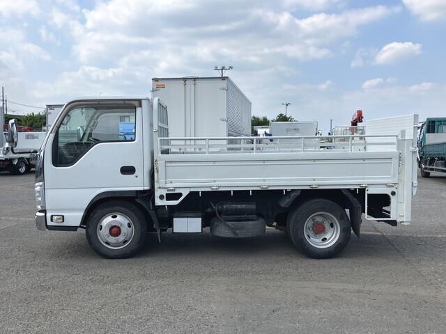 2010 Isuzu Elf – thumbnail 4