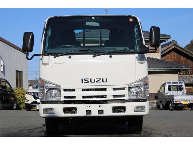 2010 Isuzu Elf – thumbnail 2