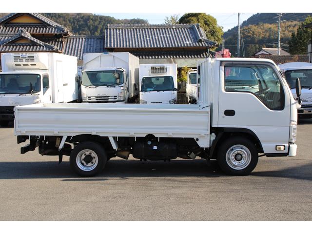 2010 Isuzu Elf – thumbnail 4