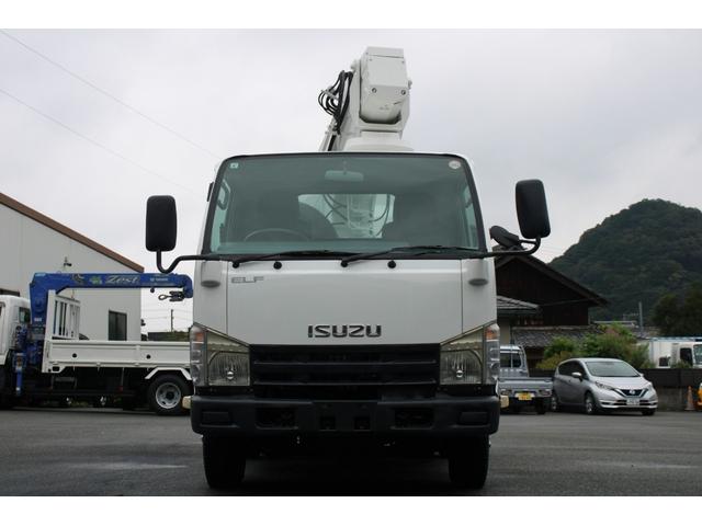2010 Isuzu Elf – thumbnail 3