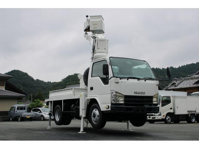2010 Isuzu Elf – thumbnail 4