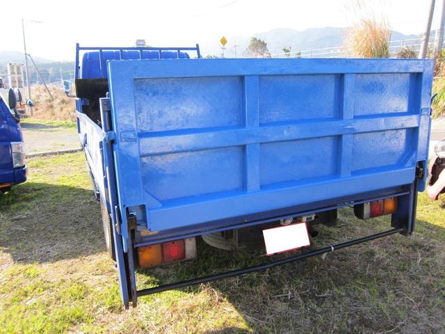 2004 Mitsubishi Fuso Canter – thumbnail 4
