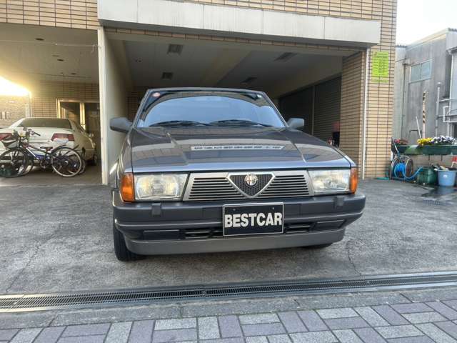 1988 Alfa Romeo 75 – thumbnail 2