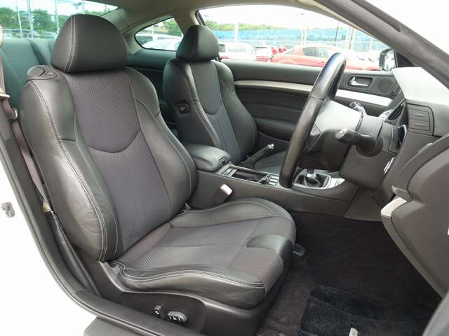 2008 Nissan Skyline Coupe – thumbnail 4