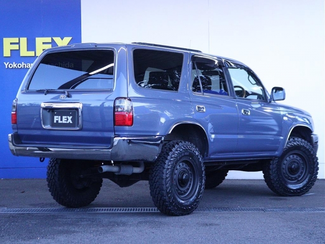 2000 Toyota Hilux Surf – thumbnail 2