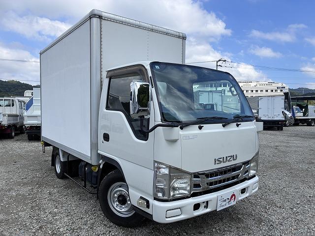 2011 Isuzu Elf – thumbnail 3