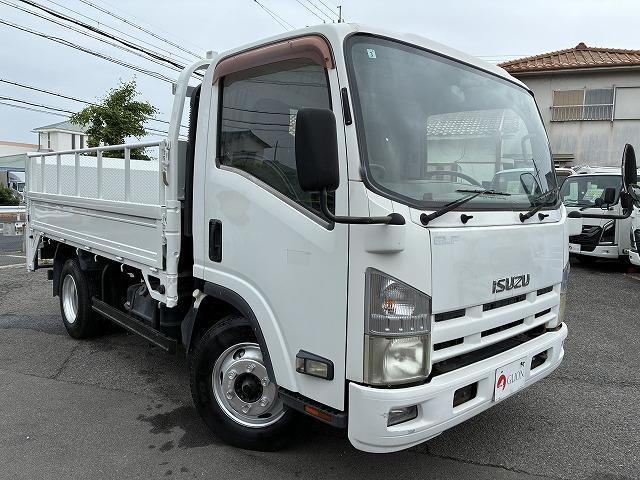 2011 Isuzu Elf – thumbnail 3