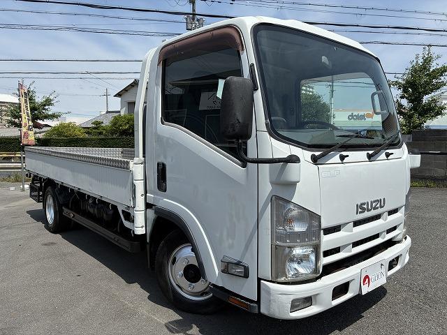 2011 Isuzu Elf – thumbnail 3