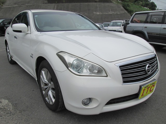 2011 Nissan Fuga Hybrid