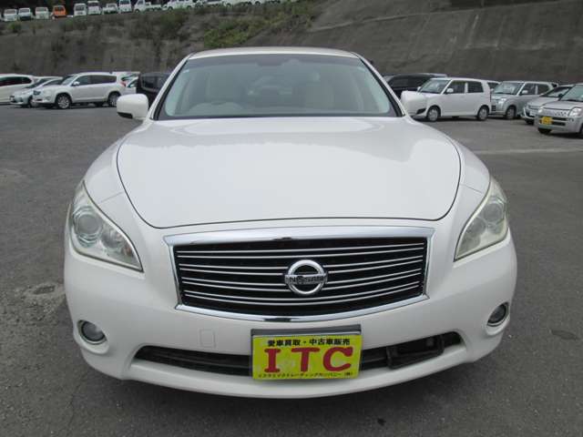 2011 Nissan Fuga Hybrid – thumbnail 2