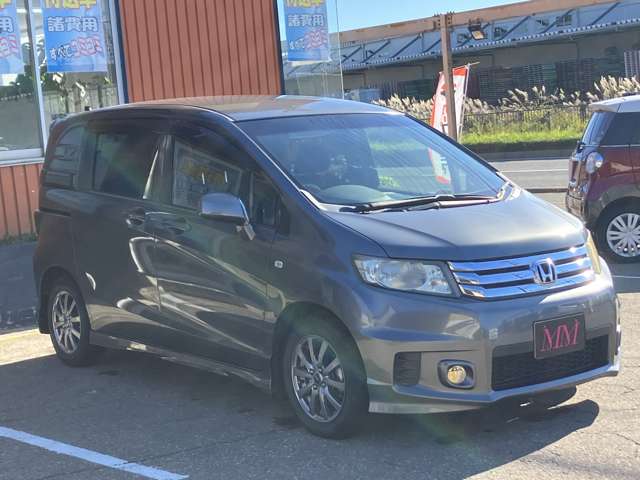 2010 Honda Freed Spike – thumbnail 3