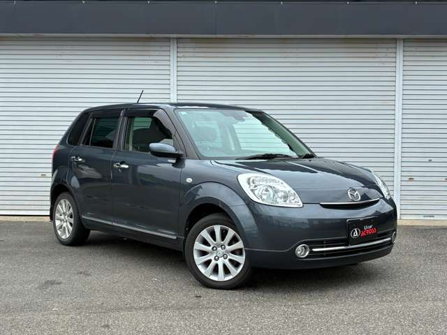 2011 Mazda Verisa – thumbnail 3