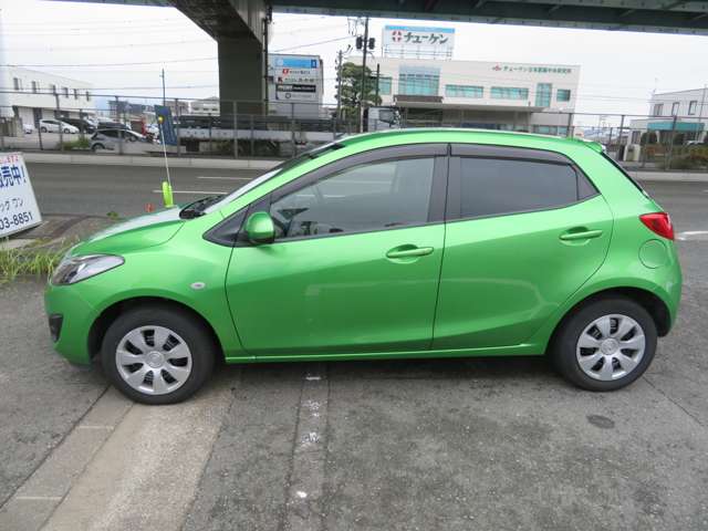2011 Mazda Demio – thumbnail 3