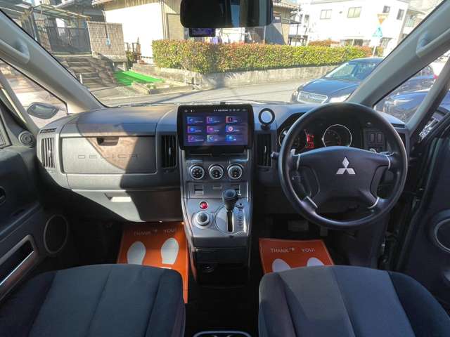 2007 Mitsubishi Delica D:5 – thumbnail 2