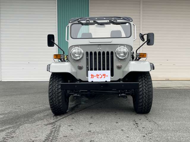 1998 Mitsubishi Jeep – thumbnail 2