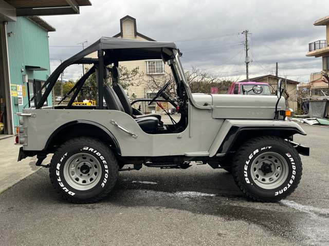 1998 Mitsubishi Jeep – thumbnail 4