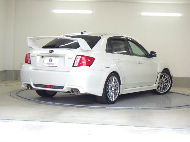 2011 Subaru Impreza STI – thumbnail 2