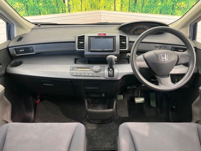 2010 Honda Freed – thumbnail 2