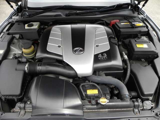2010 Lexus SC – thumbnail 3