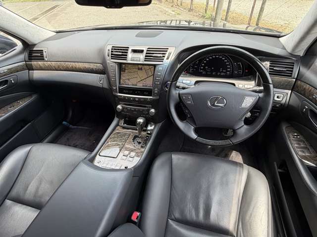 2009 Lexus LS Hybrid – thumbnail 3