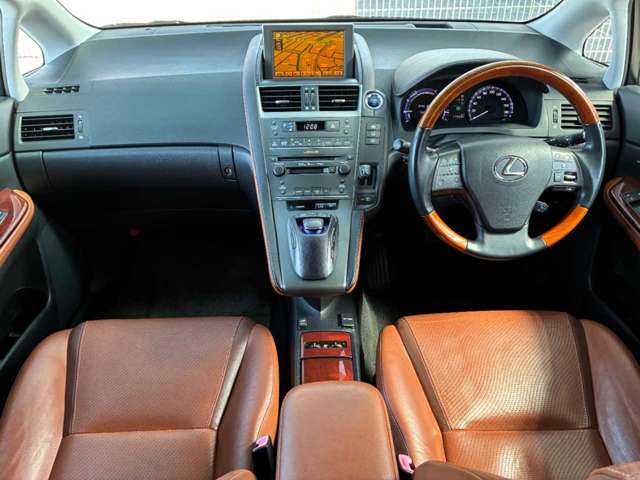 2011 Lexus HS – thumbnail 2