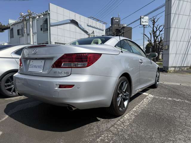 2009 Lexus IS Convertible – thumbnail 3