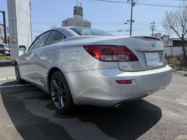 2009 Lexus IS Convertible – thumbnail 4