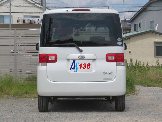 2011 Daihatsu Tanto – thumbnail 3