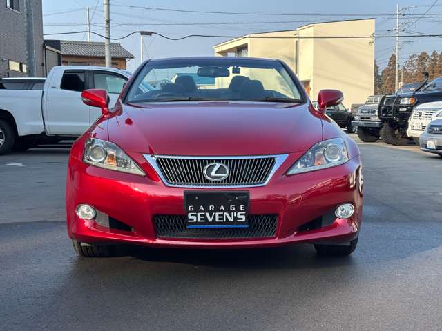 2010 Lexus IS Convertible – thumbnail 2