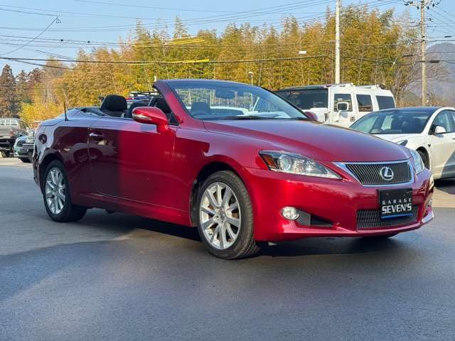 2010 Lexus IS Convertible – thumbnail 3