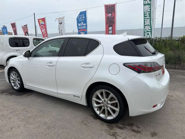 2011 Lexus CT – thumbnail 4