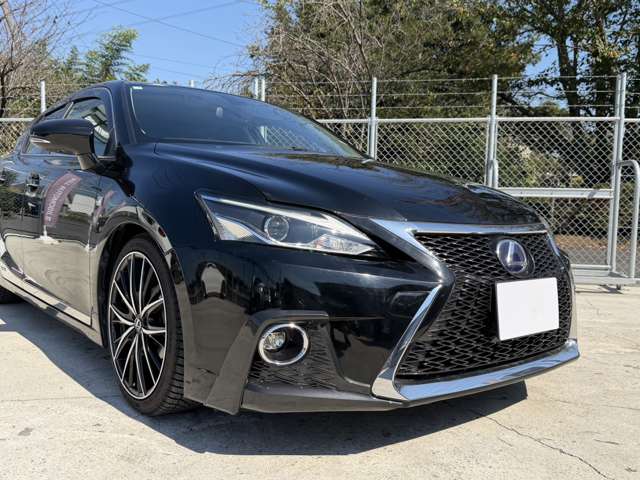 2011 Lexus CT – thumbnail 2