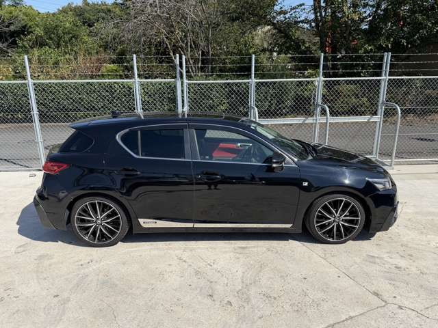 2011 Lexus CT – thumbnail 3