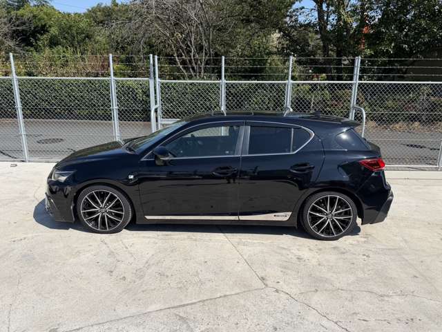 2011 Lexus CT – thumbnail 4