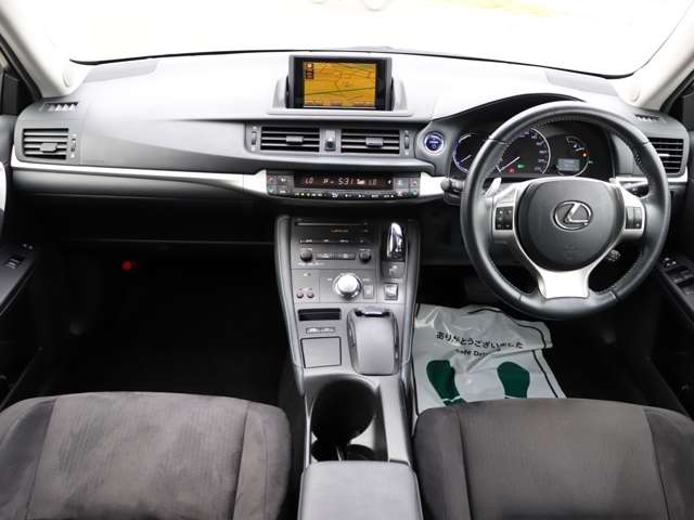 2011 Lexus CT – thumbnail 3