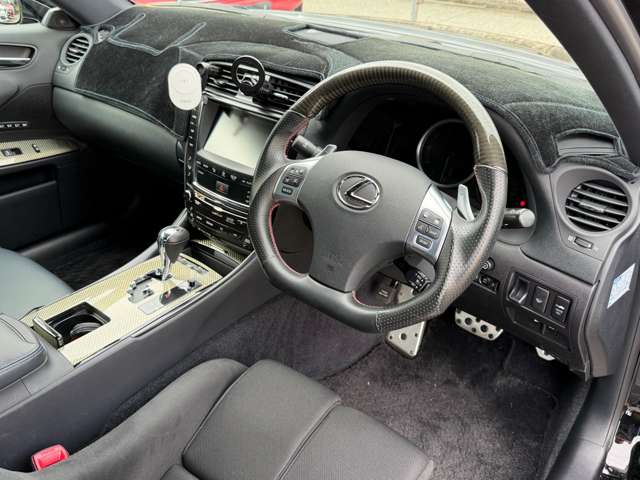 2010 Lexus IS – thumbnail 2