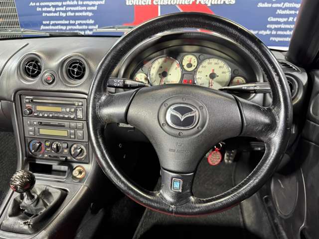2000 Mazda Roadster – thumbnail 2
