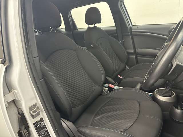 2011 MINI MINI Crossover – thumbnail 4
