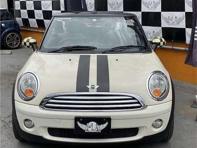 2010 MINI Mni Convertible – thumbnail 2